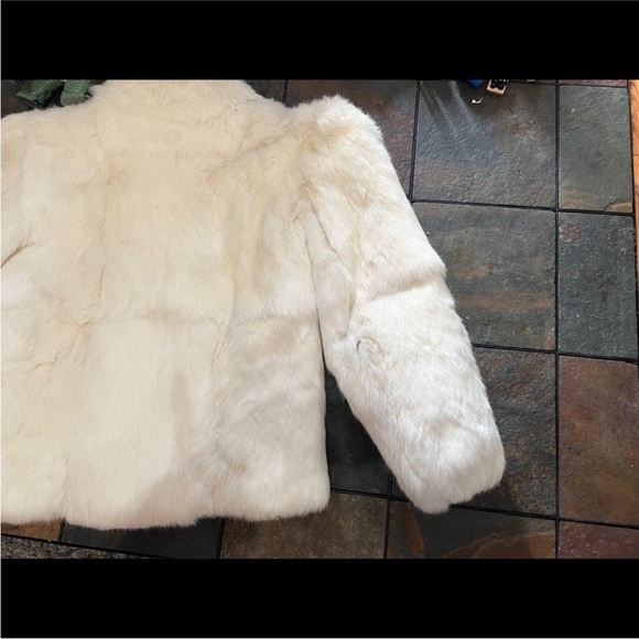 White rabbit fur jacket - Picture 4 of 7